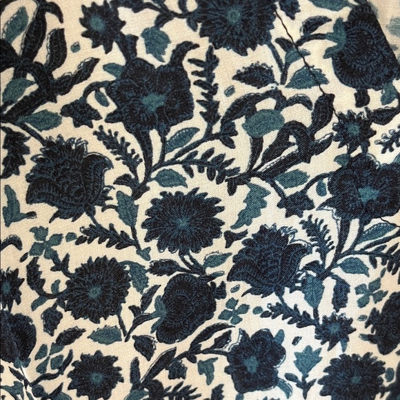 Faherty Women's Blue and White Floral Portia Blouse - Picture 4 of 4